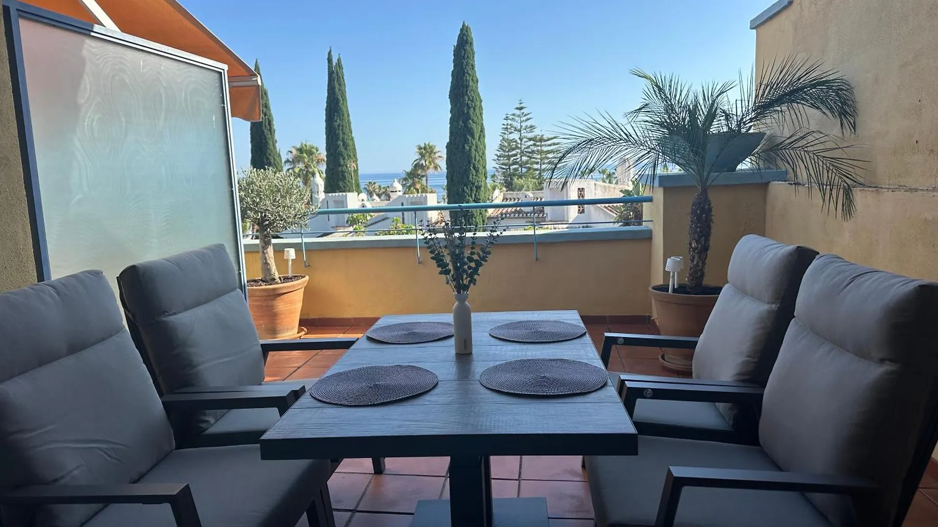 Apartamentos Playa Bahia Marbella Elizabeth Luxury